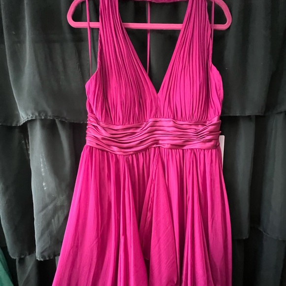 Magenta, full length formal gown - Picture 3 of 5